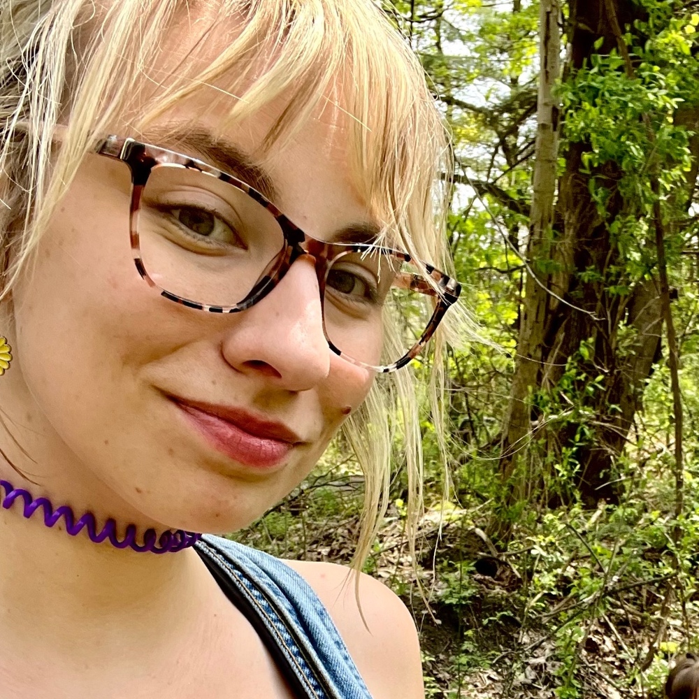 Meet your Posher, Abbie